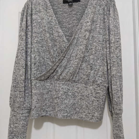 Vero Moda Gray Sweater Size Md - Picture 1 of 3